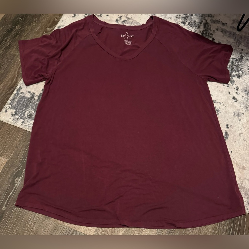 American Eagle Soft & Sexy Tee. XL. $15.